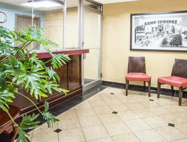 Super 8 by Wyndham Camp Springs/Andrews AFB DC Area hotel detail image 3