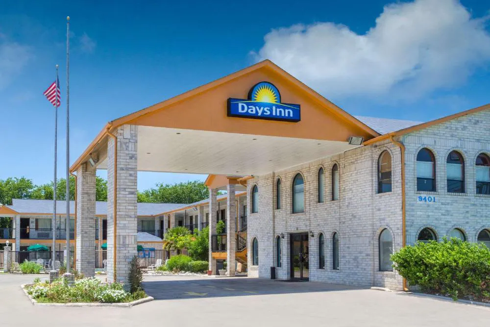 Days Inn by Wyndham San Antonio hotel hero