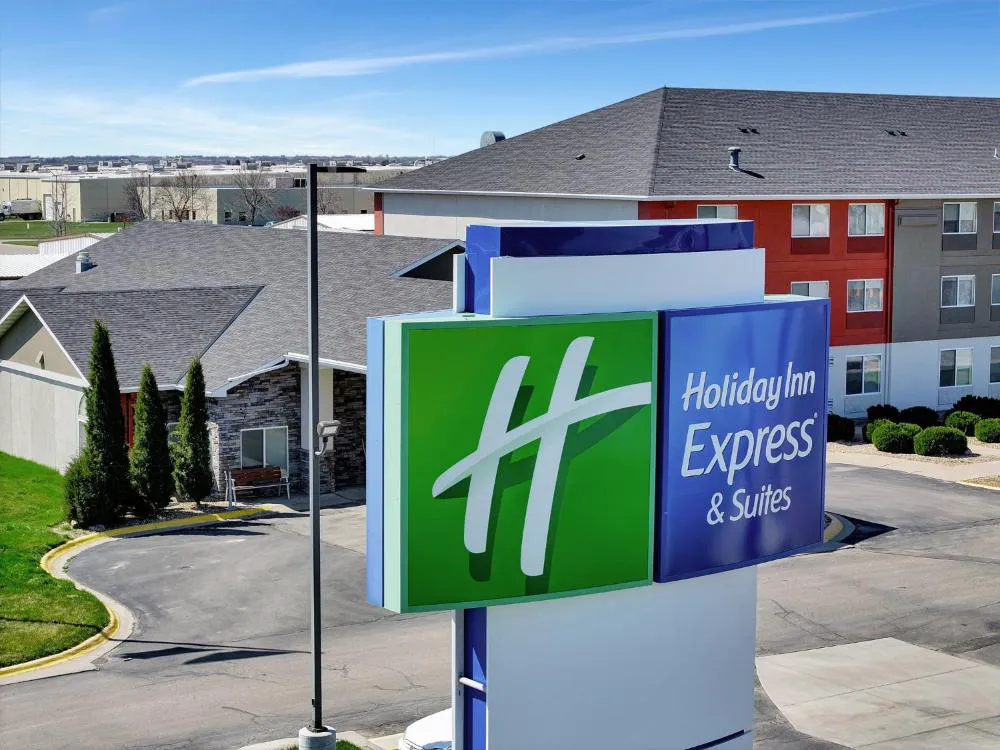Holiday Inn Express Hotel & Suites Beatrice by IHG hotel hero