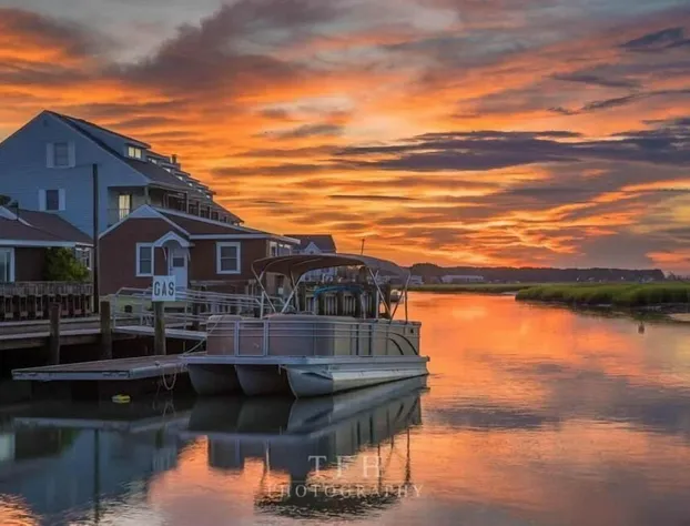 Snug Harbor Marina and Hotel hotel detail image 3