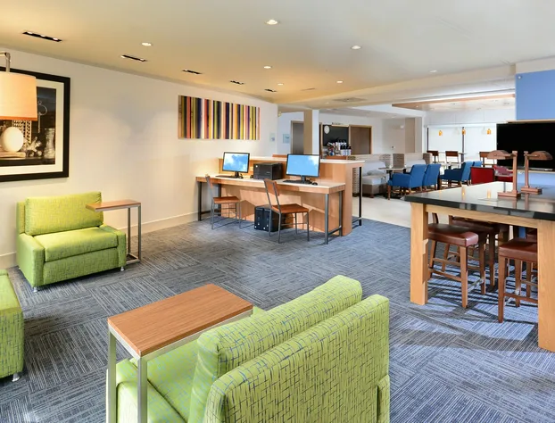 Holiday Inn Express & Suites Raleigh Durham Airport at RTP by IHG hotel detail image 4
