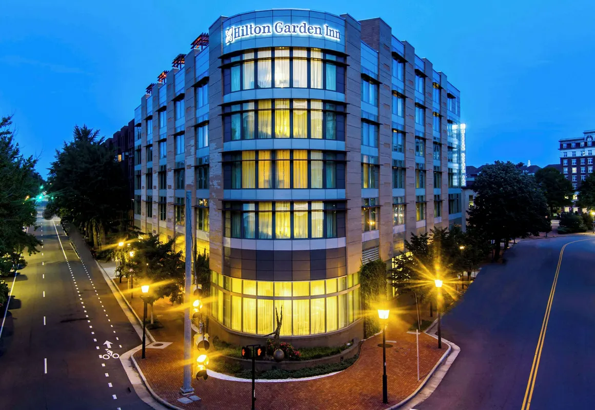 Hilton Garden Inn Alexandria Old Town National Harbor hotel hero