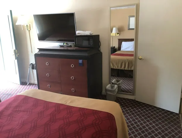 Bayfront Inn Erie hotel detail image 3