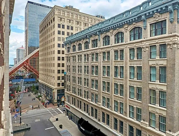 Embassy Suites Louisville Downtown hotel detail image 2