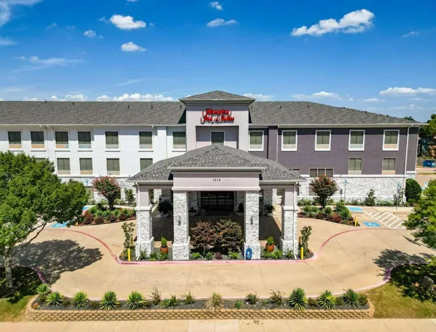 Hampton Inn & Suites Denton hotel detail image 1