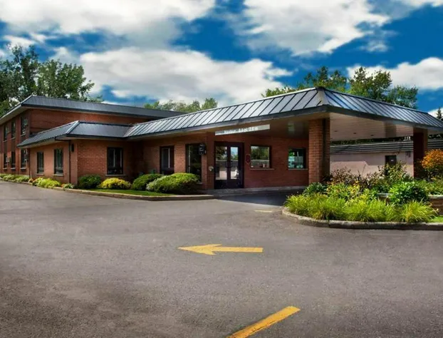 Ramada by Wyndham Laval hotel detail image 1