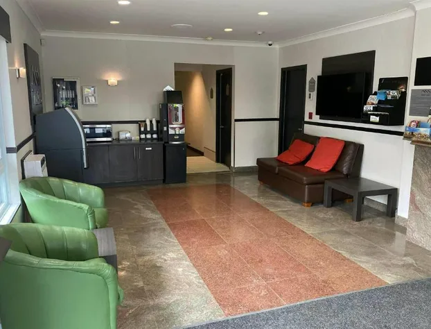 Ramada by Wyndham Laval hotel detail image 4