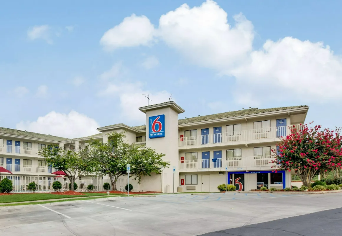 Motel 6 Columbia, SC - West hotel hero