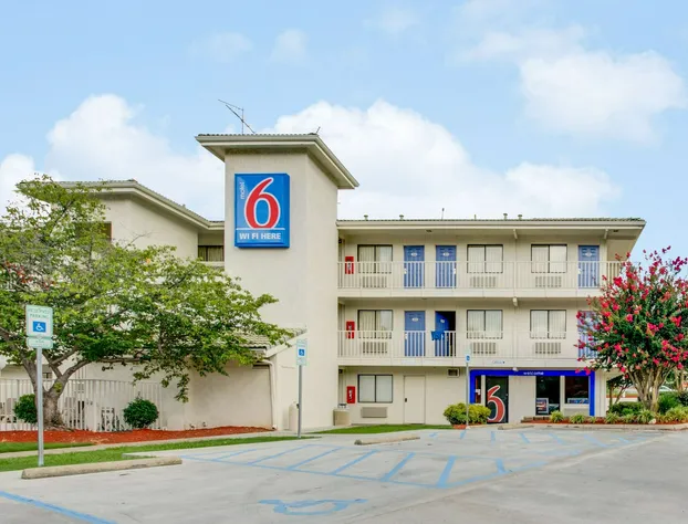 Motel 6 Columbia, SC - West hotel detail image 1