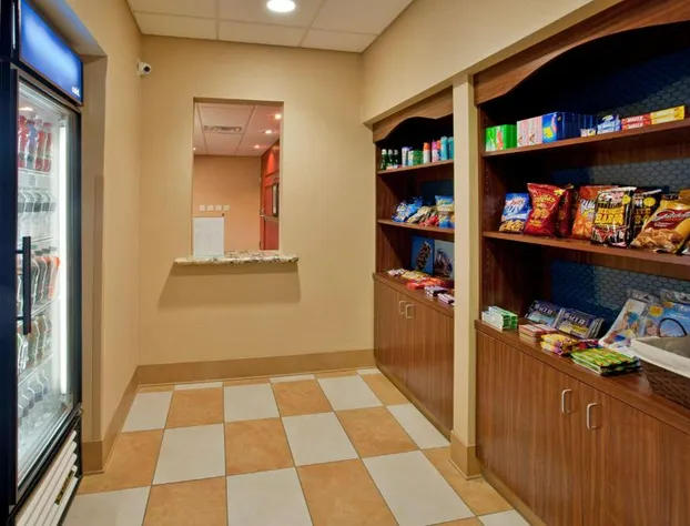 Hampton Inn & Suites Aberdeen hotel detail image 3