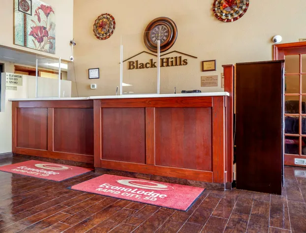 Econo Lodge Black Hills hotel detail image 4