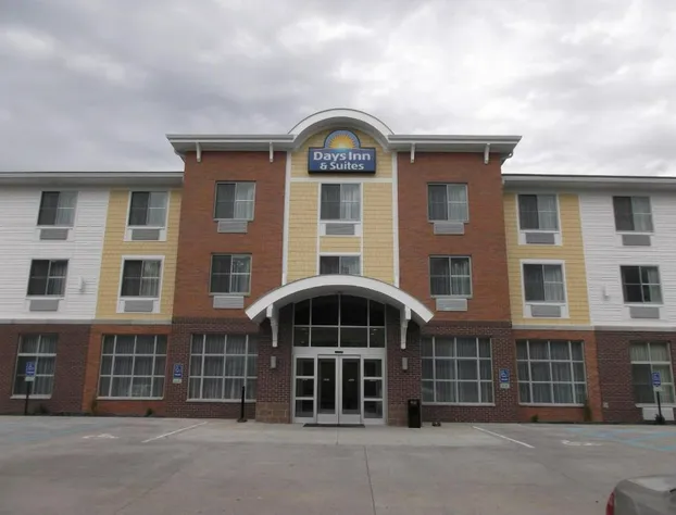 Days Inn & Suites by Wyndham Caldwell hotel detail image 1