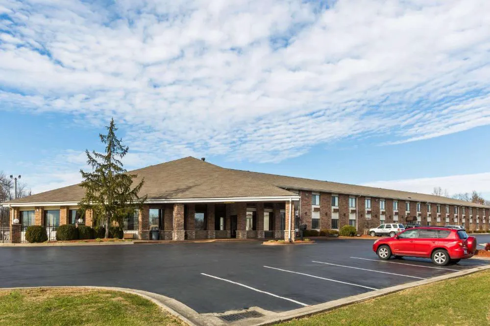 Baymont by Wyndham Louisville South I 65 hotel hero