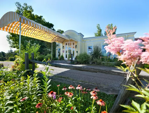 Auberge West Brome hotel detail image 4