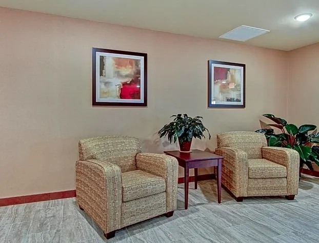 Cobblestone Hotel & Suites – Pulaski/Green Bay hotel detail image 3