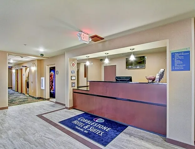 Cobblestone Hotel & Suites – Pulaski/Green Bay hotel detail image 1