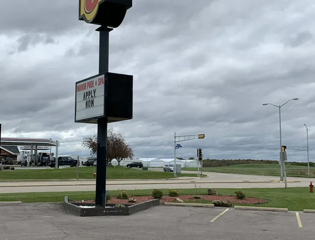 Super 8 by Wyndham Watertown WI hotel detail image 1