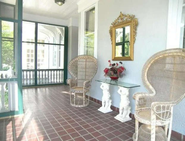 Alexander Mansion Bed and Breakfast hotel detail image 3