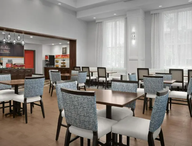 Hampton Inn & Suites Vero Beach Downtown hotel detail image 2