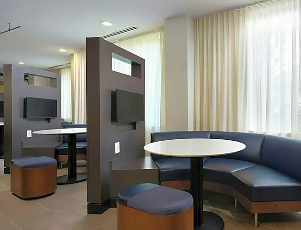 Courtyard by Marriott Saratoga Springs hotel detail image 4