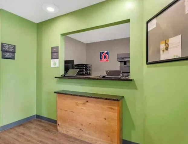 Studio 6 Extended Stay Fort Myers FL hotel detail image 3