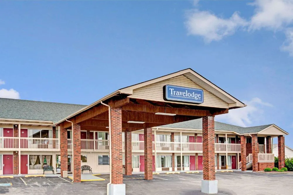 Travelodge by Wyndham Sellersburg / Louisville North hotel hero