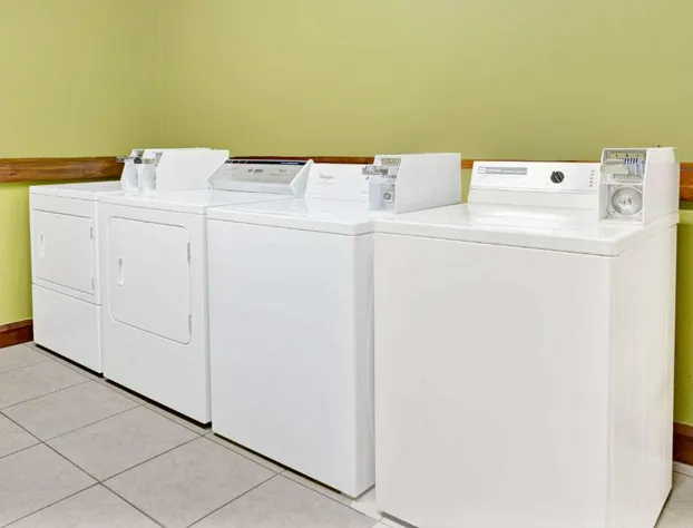 Travelodge by Wyndham Sellersburg / Louisville North hotel detail image 2