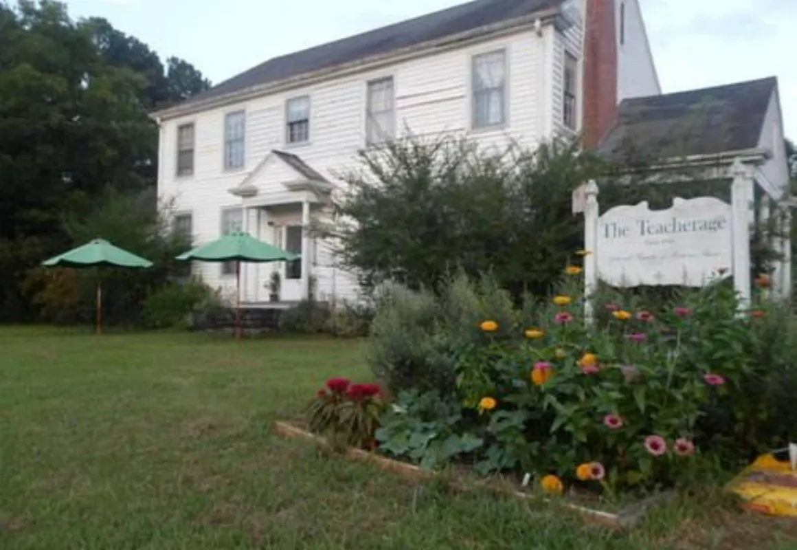 The Teacherage hotel hero