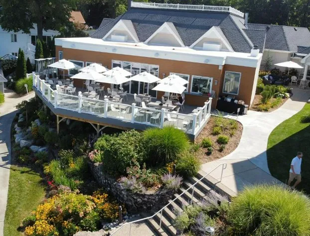 Bay Pointe Inn hotel detail image 1