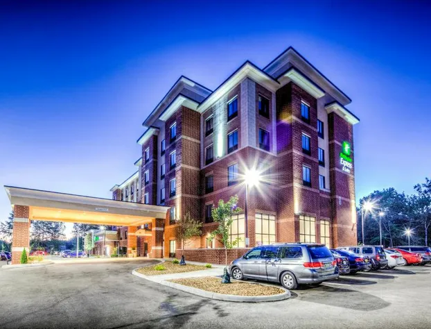 Holiday Inn Express & Suites Cleveland West - Westlake by IHG hotel detail image 1