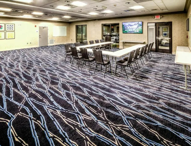 Holiday Inn Express & Suites Cleveland West - Westlake by IHG hotel detail image 2