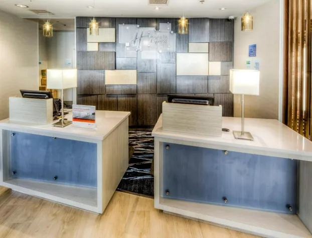 Holiday Inn Express & Suites Cleveland West - Westlake by IHG hotel detail image 4