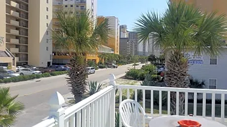 Edgewater Inn hotel detail image 1