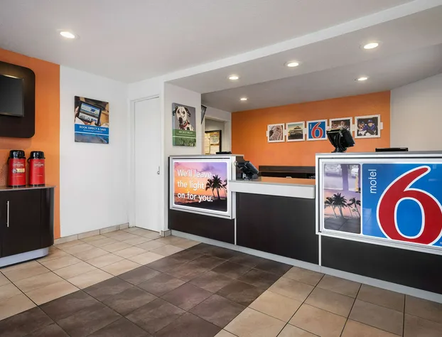 Motel 6 Buena Park, CA - Knotts Berry Farm - Disneyland hotel detail image 3