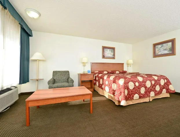 Econo Lodge Oklahoma City Northeast hotel detail image 3