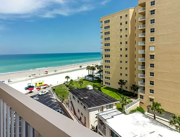 Hampton Inn Daytona Shores - Oceanfront hotel detail image 3