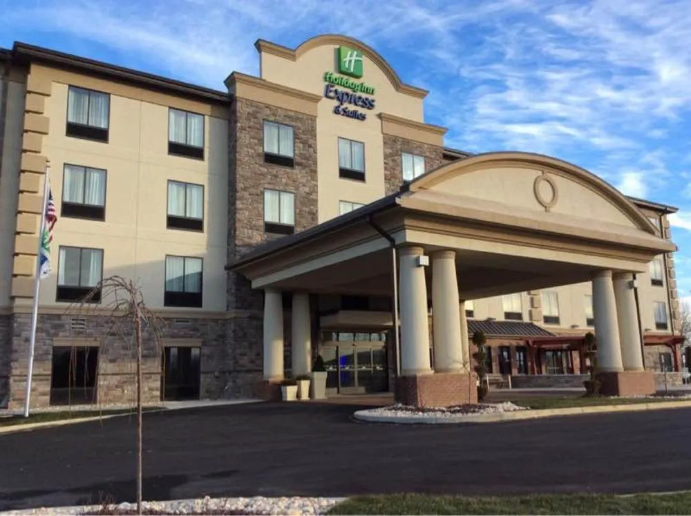 Holiday Inn Express & Suites Butler by IHG hotel hero