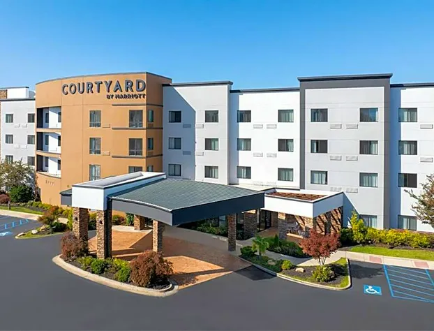 Courtyard by Marriott Auburn hotel detail image 1