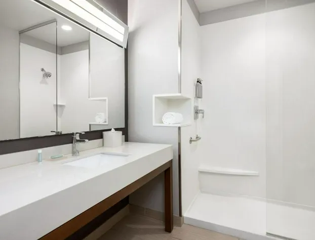Courtyard by Marriott Auburn hotel detail image 3