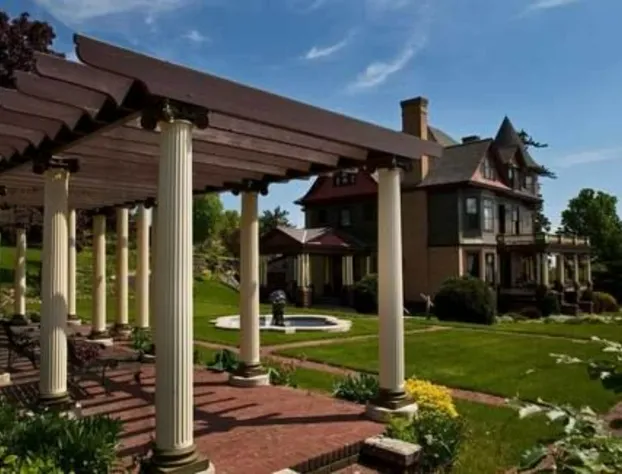 Old Rittenhouse Inn hotel detail image 3