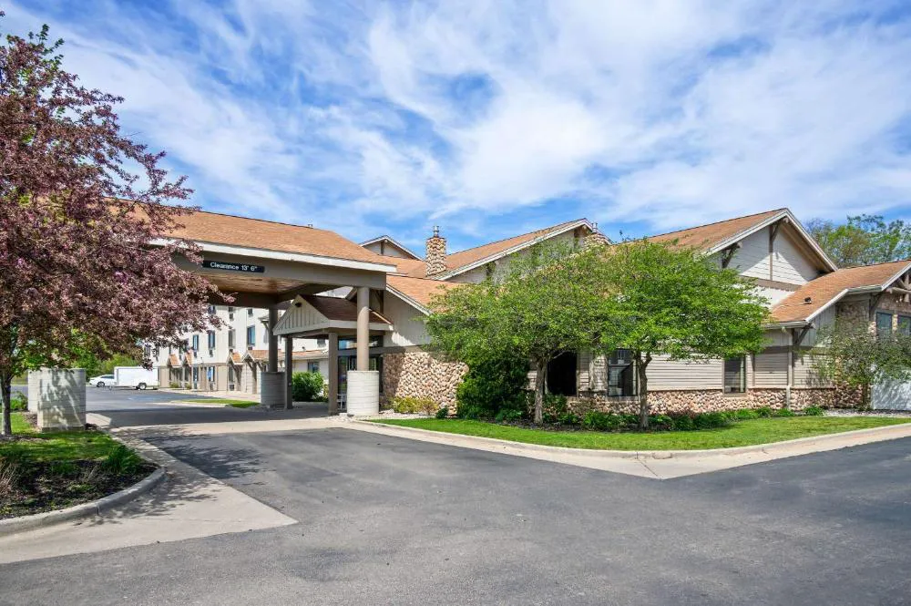 White Pines Inn & Suites hotel hero