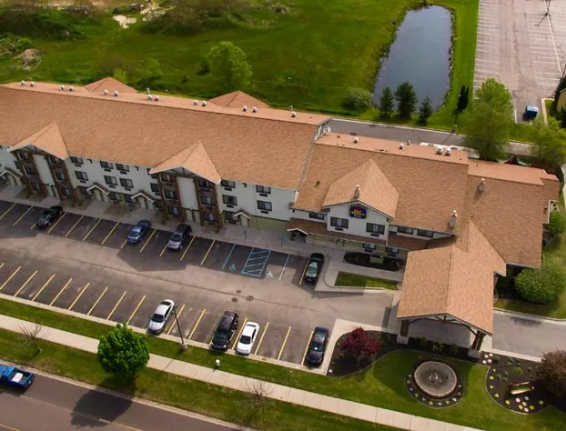 White Pines Inn & Suites hotel detail image 1