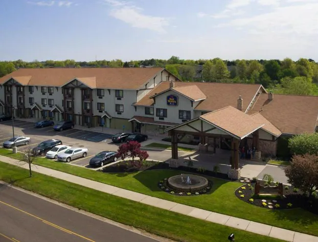 White Pines Inn & Suites hotel detail image 3