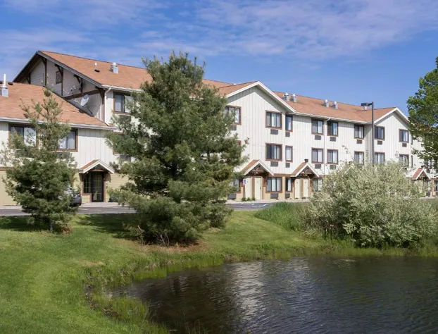 White Pines Inn & Suites hotel detail image 4