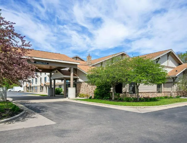 White Pines Inn & Suites hotel detail image 3