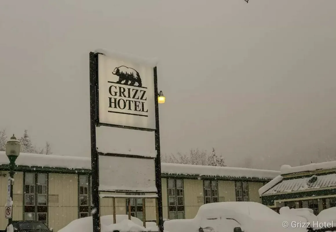Grizz Hotel hotel hero