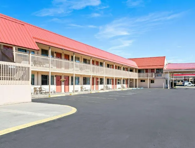 Econo Lodge Miles City hotel detail image 2