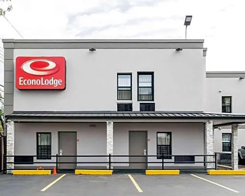 Econo Lodge South Ozone Park hotel detail image 1