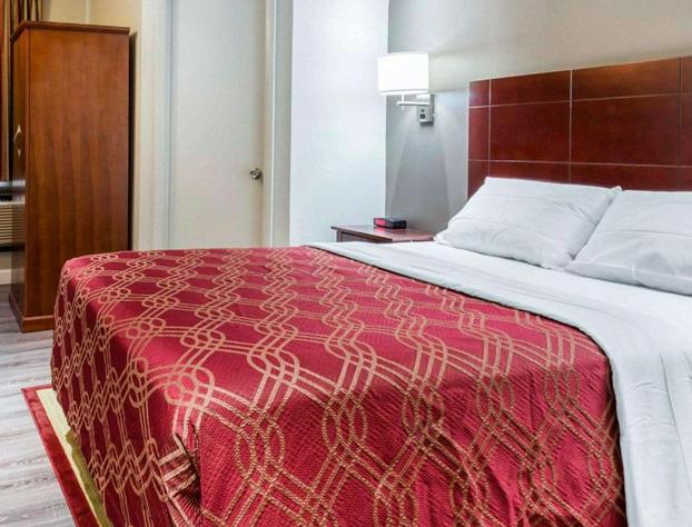 Econo Lodge South Ozone Park hotel detail image 3