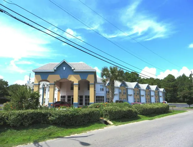 Days Inn by Wyndham Panama City hotel detail image 1